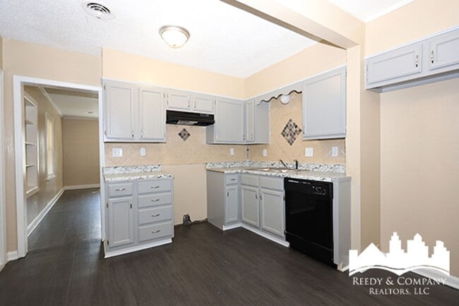 Building Photo - 837 Homer St