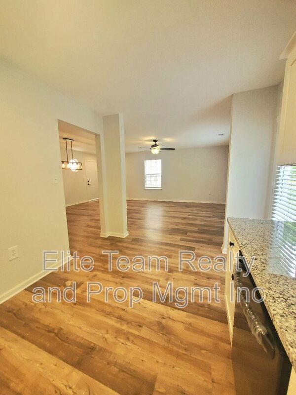 Building Photo - 5709 Kelden Walker Ln