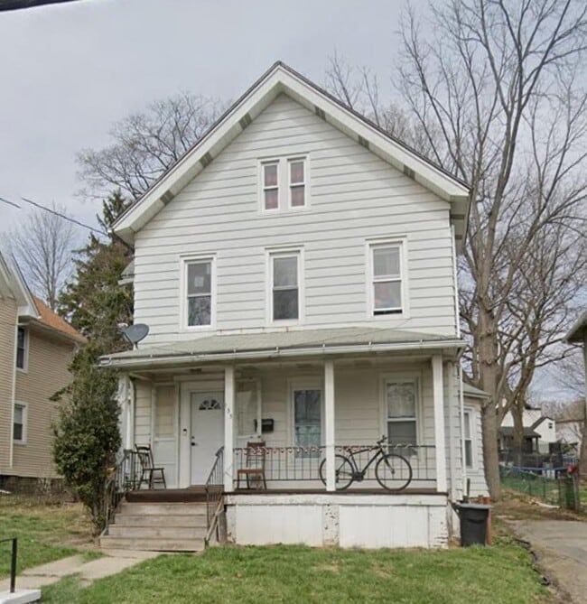 Building Photo - 135 W Main St