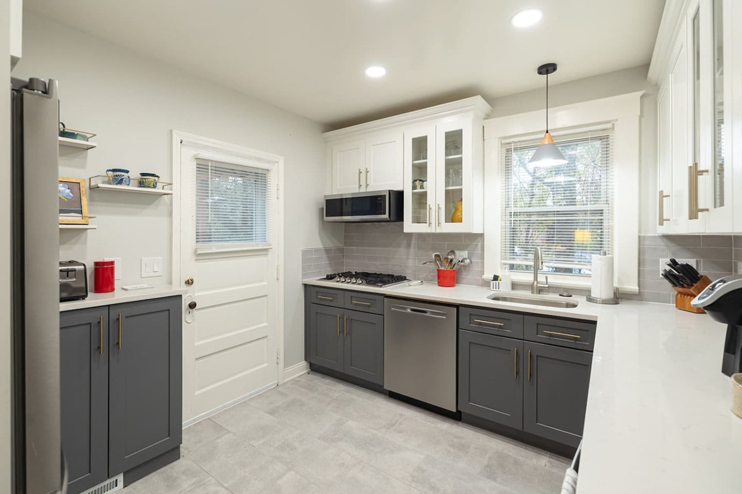 Building Photo - 3935 Oak Park Pl