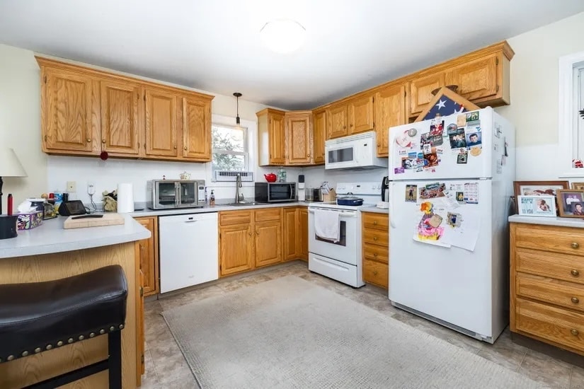 Building Photo - 5 Ravine St