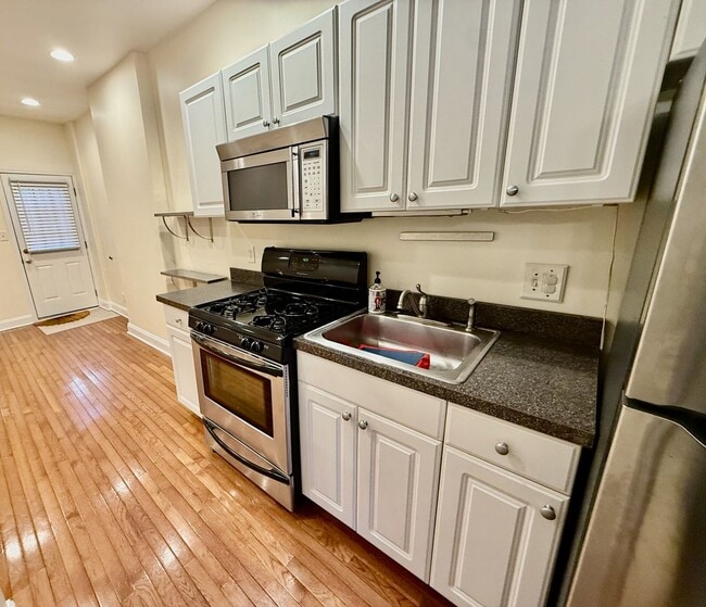 Building Photo - 2205 Fitzwater St