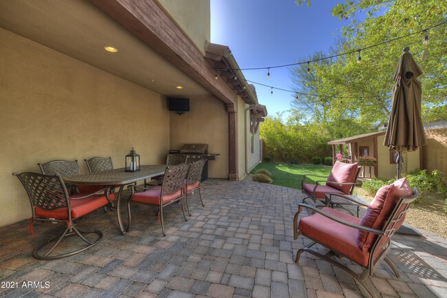 Building Photo - 9273 E Western Saddle Way