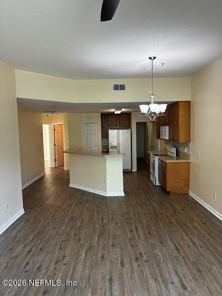Building Photo - 9370 Scaup Way