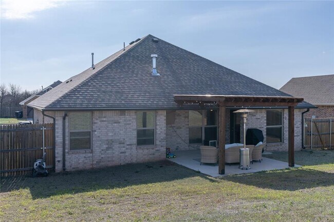 Building Photo - 13809 Village Cv