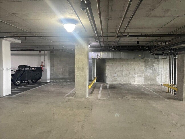 Building Photo - 3250 NE 1st Ave