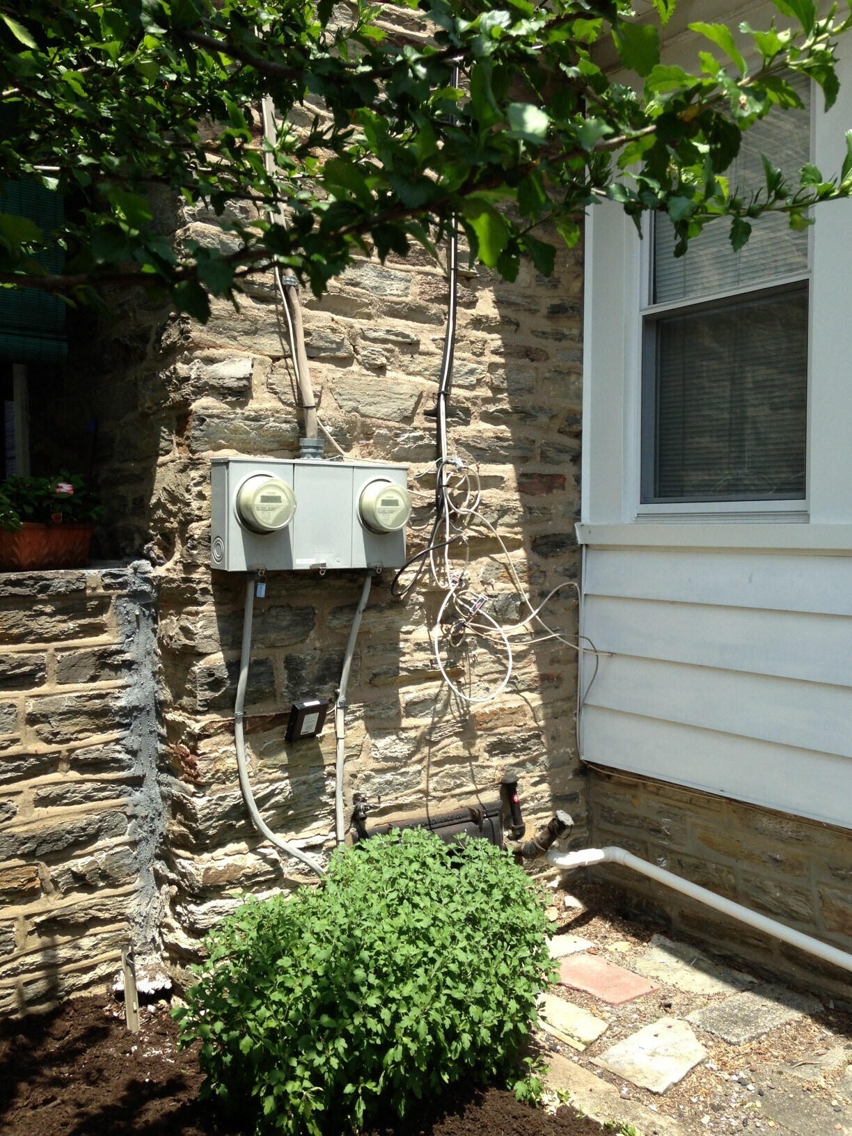 Separate PECO - 2763 Mount Carmel Ave