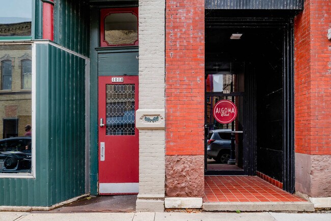 Building Photo - 101 Algoma Blvd