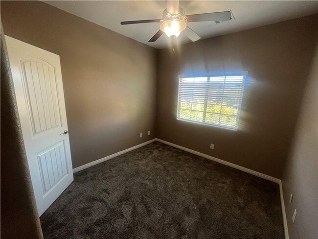 Building Photo - Move in Ready 2 Story 3 bedroom home SW