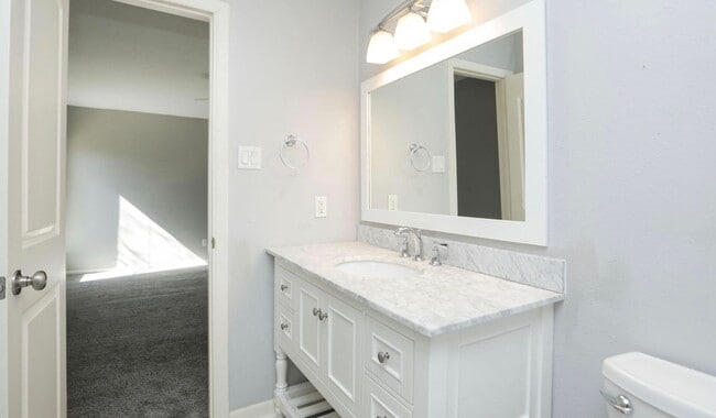 Building Photo - For Lease | 2 Bed, 2 Bath | 1,630 Sq Ft | ...