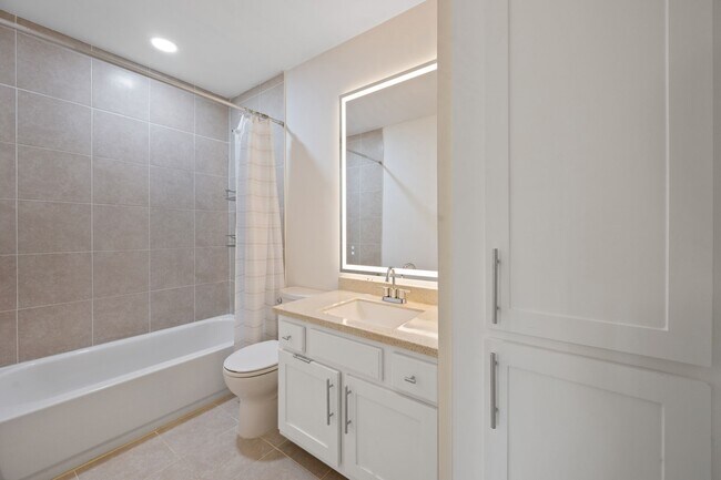 Building Photo - 10240 Longmont Dr