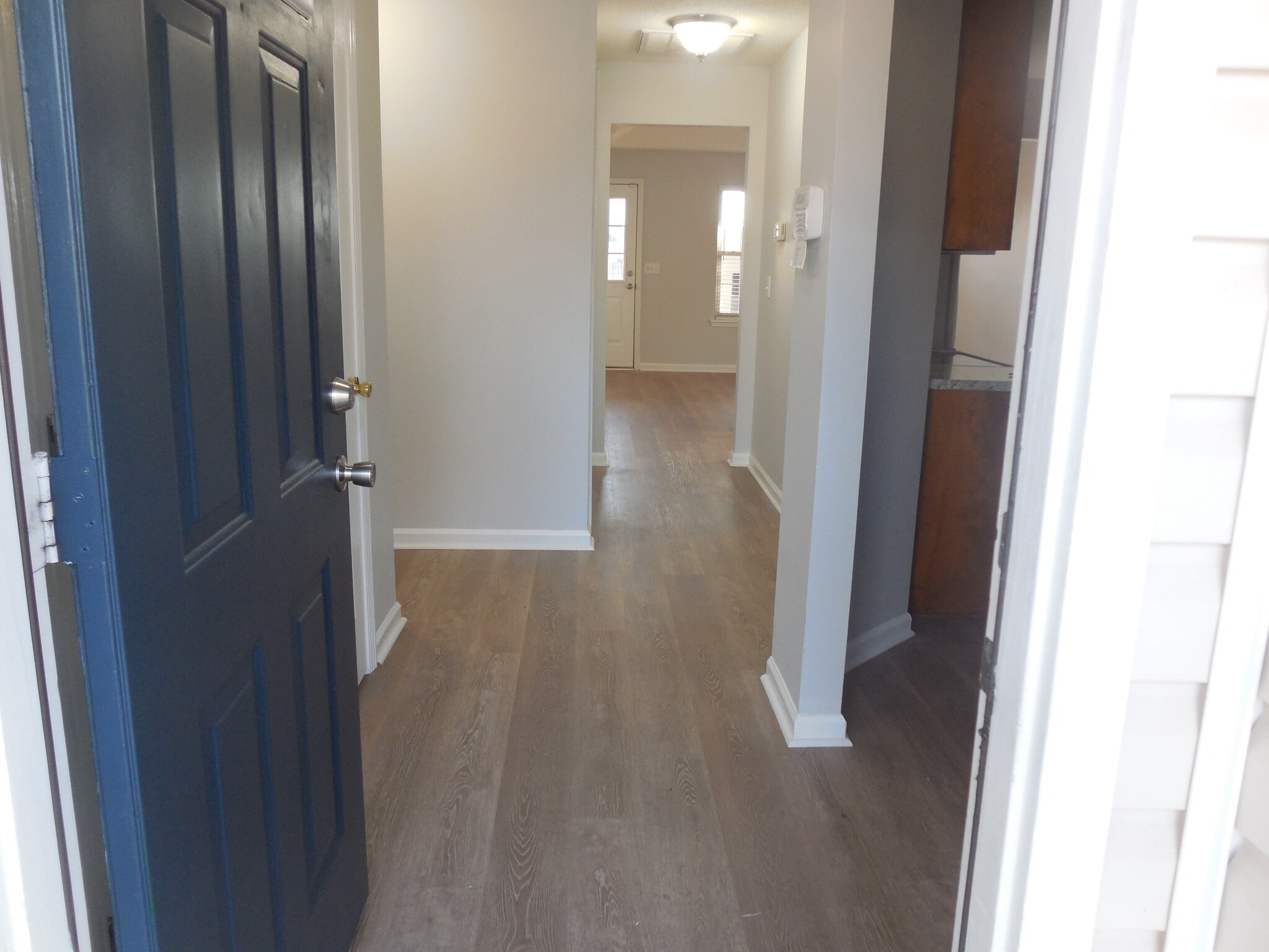 Entryway - 305 Chadwyck Cir