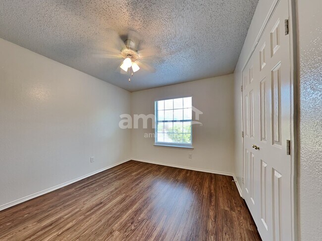 Building Photo - 1500 Westfield Ln