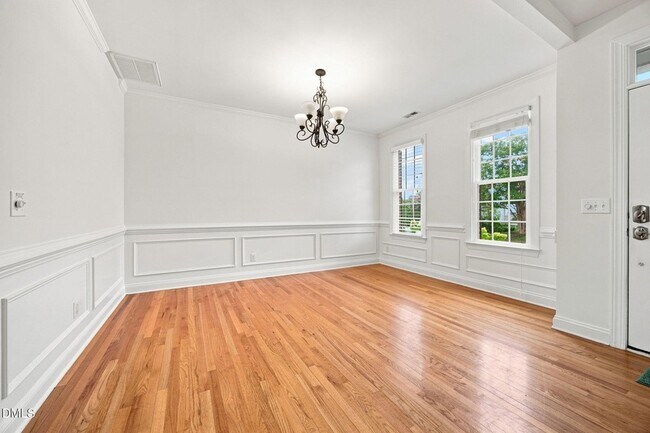 Building Photo - 401 Waverly Hills Dr