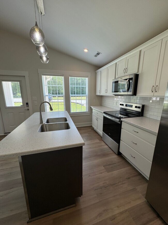 Building Photo - 503 Pecan Tree Ln