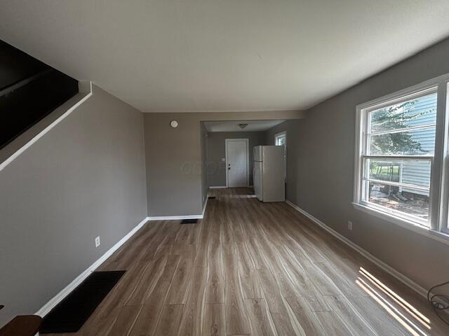 Building Photo - 1335 E 25th Ave
