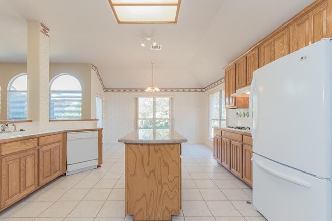 Building Photo - 15808 Chatham Wood Dr