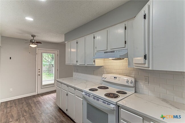 Building Photo - 313 Ranger Dr