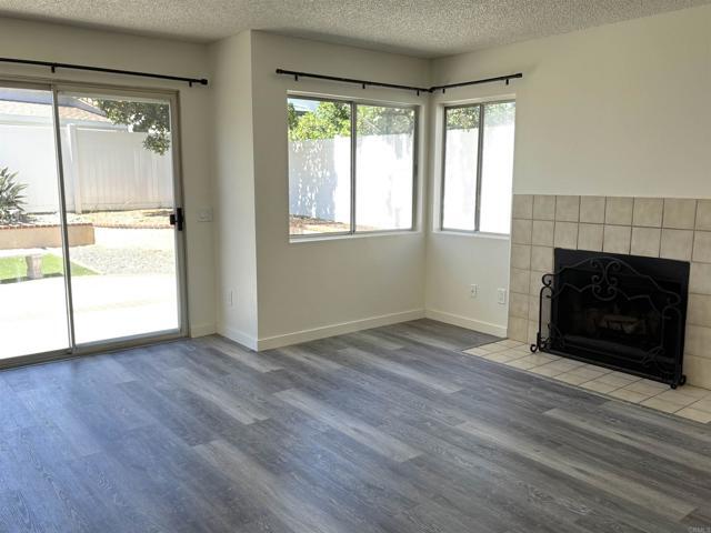 Building Photo - 735 Rivertree Dr