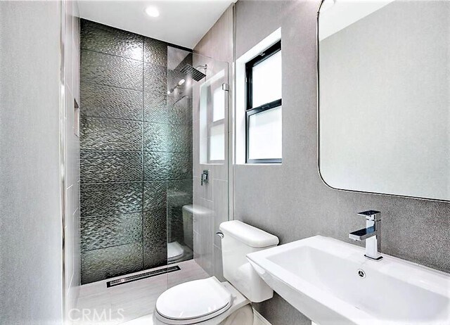 Building Photo - 10452 Le Conte Ave