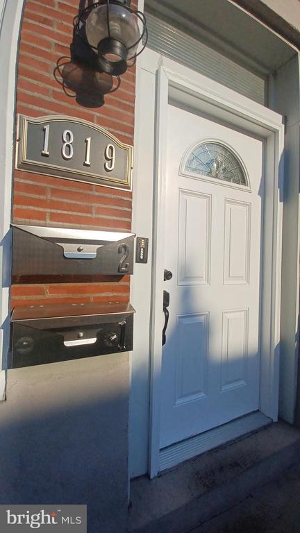 Building Photo - 1819 S 18th St
