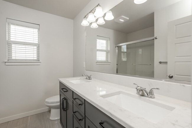 Building Photo - Spacious 5-Bedroom Home for Rent in Martha Lake – Lynnwood