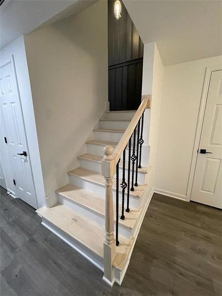 Building Photo - 160 Boxelder Ln