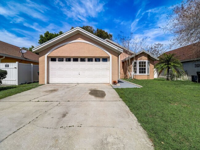 Primary Photo - Beautiful 3-bedroom 2-bathroom house in th...