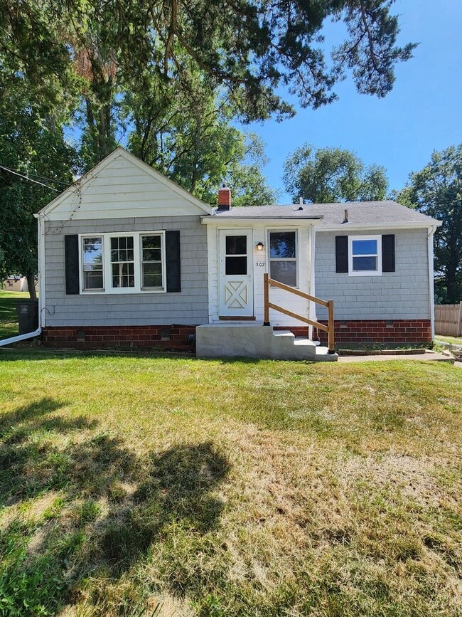 Building Photo - Cozy 2 Bedroom 1 Bath