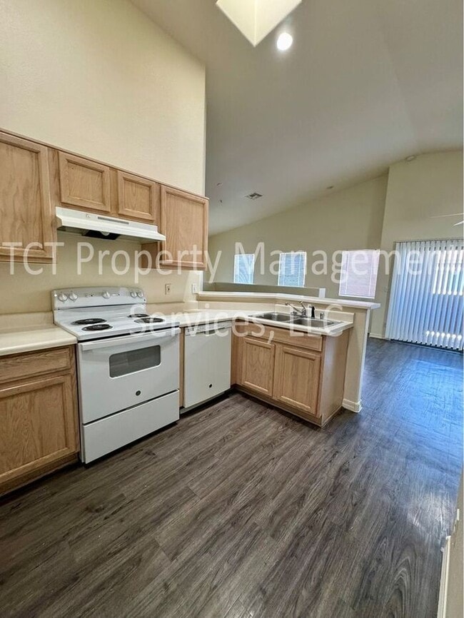 Building Photo - Nice two-story, 2bed, 2 bath with Garage in Mesa!
