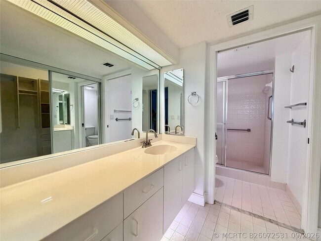 Building Photo - 9587 Weldon Cir
