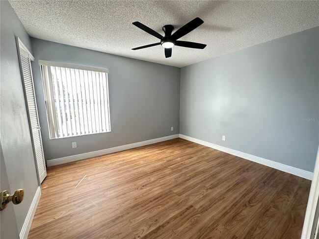 Building Photo - 7846 Snowberry Cir