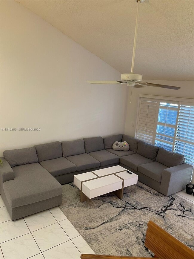 Building Photo - 1625 N 15th Terrace