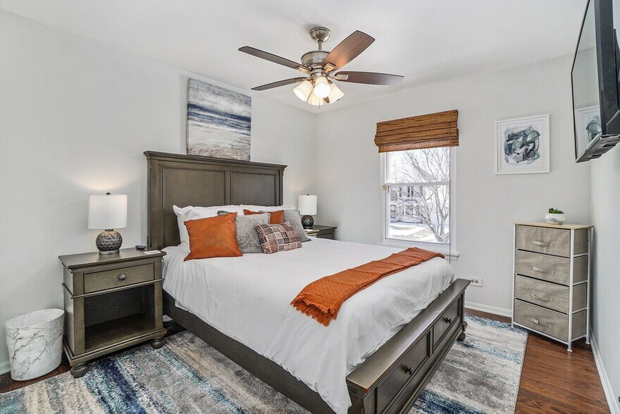 Building Photo - 1201 Easton Dr