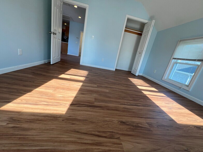 Building Photo - 93 Belleville Rd