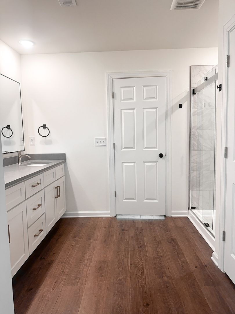 Building Photo - 3851 Longmore Ln