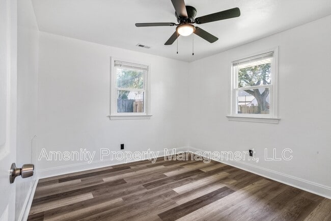 Building Photo - 1028 Modoc Ave
