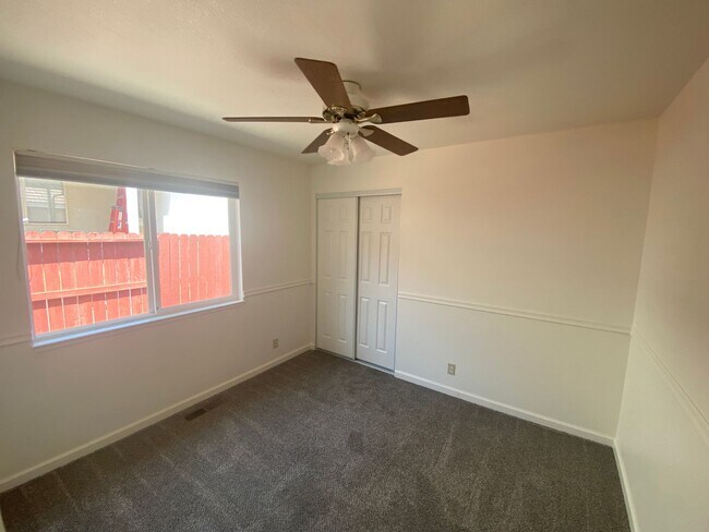 Building Photo - 6739 S Drexel Dr
