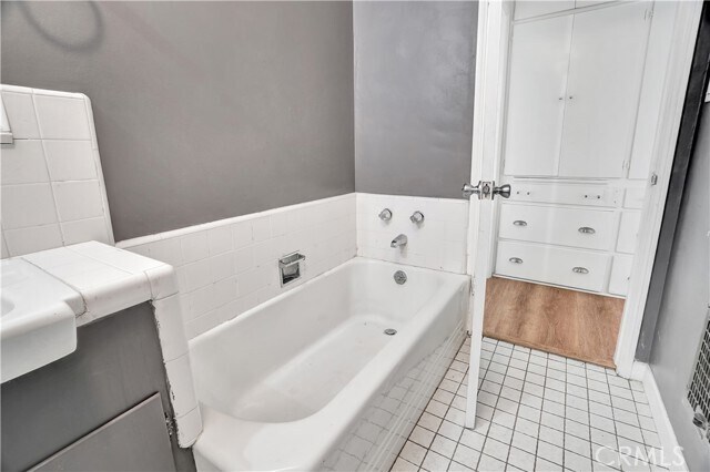 Building Photo - 5835 Jumilla Ave