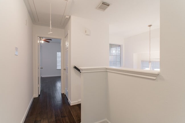 Building Photo - 226 Blushwood Pl