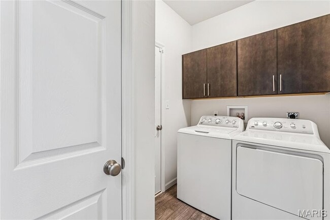 Building Photo - 168 Hidden Bluffs Dr