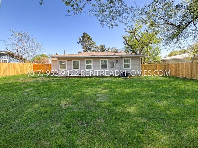 Building Photo - 2408 Southside Dr