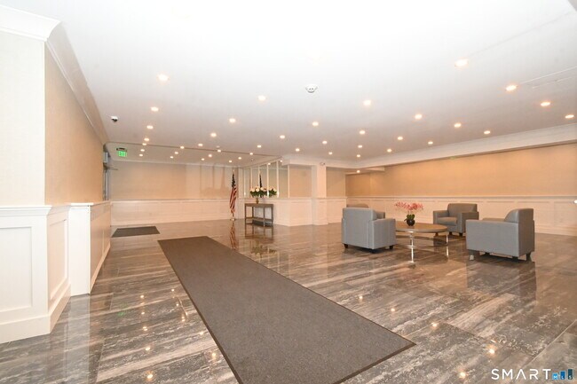 Building Photo - 27 Northill St