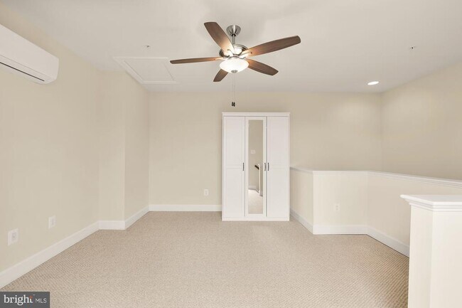 Building Photo - 4707 Van Buren St