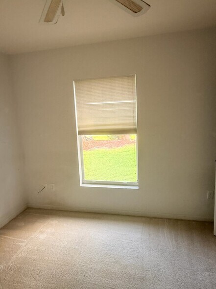 Building Photo - 3624 Idle Hour Dr