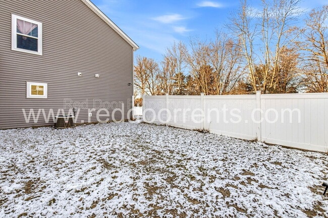 Building Photo - 8276 Sonata Pl