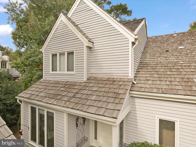 Building Photo - 1307 Wedgewood Manor Way