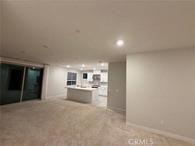 Building Photo - 602 Catalonia