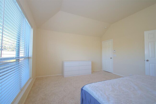 Building Photo - 5427 Persimmon Pass