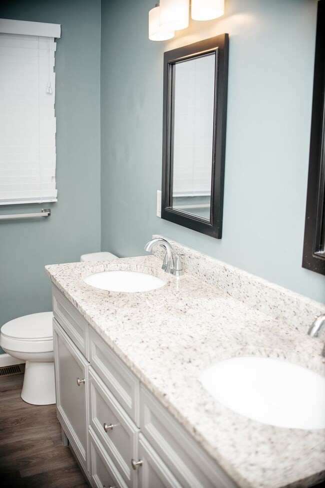 Building Photo - 1449 Jill Dr